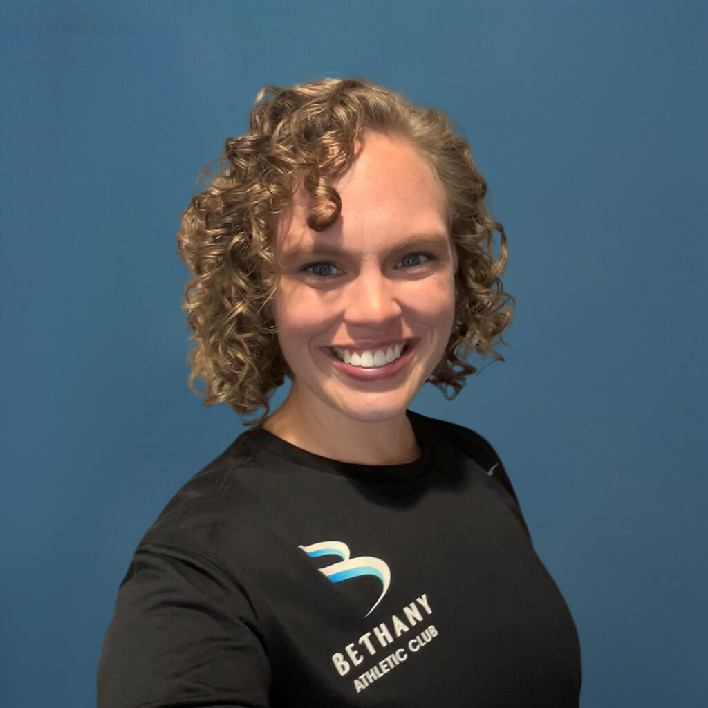 Katie personal trainer headshot at Bethany Athletic Club in Portland Oregon